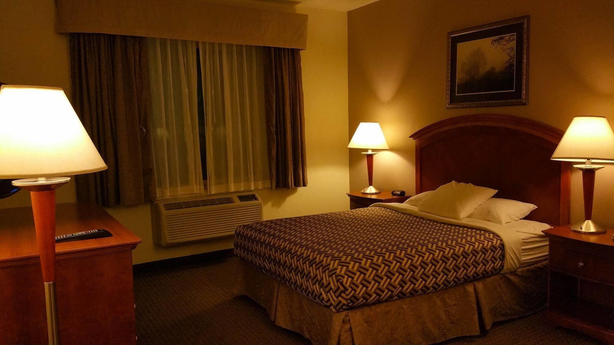A Riverside Inn Travelodge By Wyndham Fairplay Exterior foto